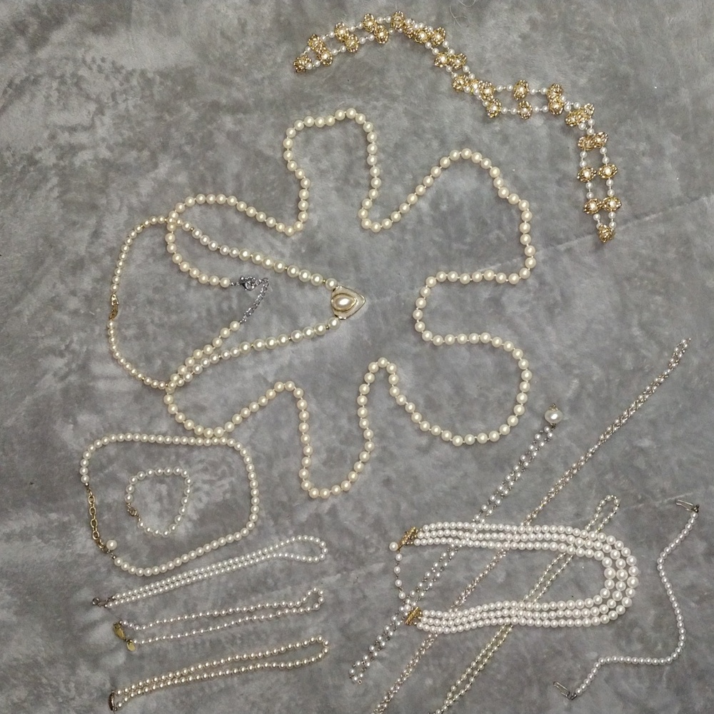 13 faux pearl bundle